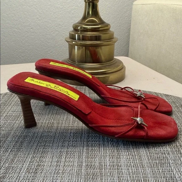 Red Suede Star-Accent Heeled Sandals by Goffredo Fantini - Picture 4 of 7